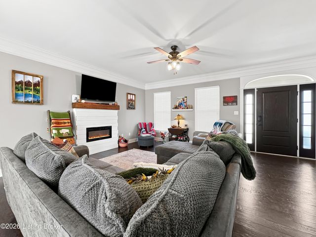 141 S River Crest, Mt Washington, KY 40047