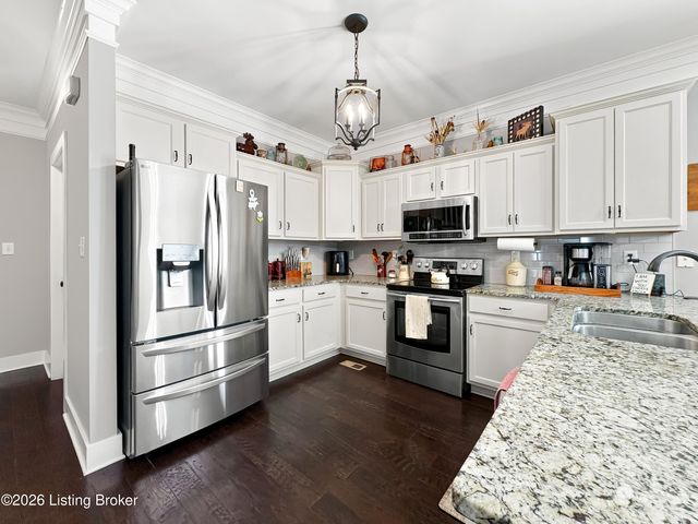 141 S River Crest, Mt Washington, KY 40047
