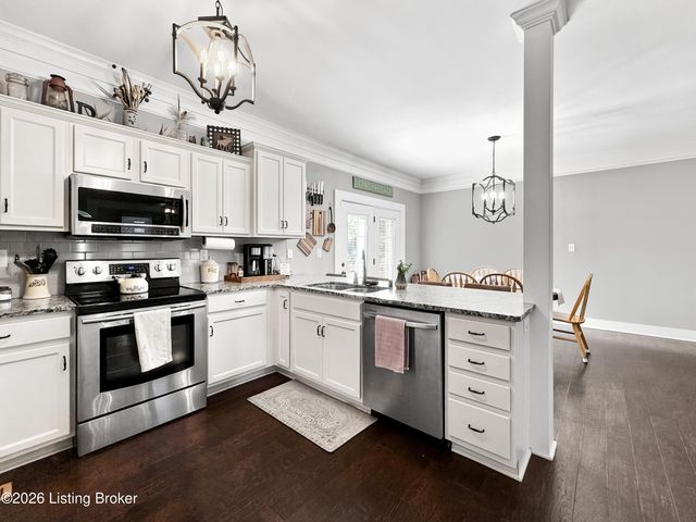 141 S River Crest, Mt Washington, KY 40047