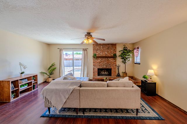 5408 Kettle Road NW, Albuquerque, NM 87120