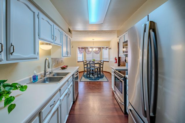 5408 Kettle Road NW, Albuquerque, NM 87120
