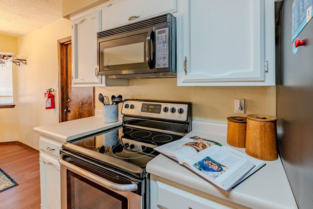 5408 Kettle Road NW, Albuquerque, NM 87120