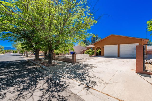 5408 Kettle Road NW, Albuquerque, NM 87120