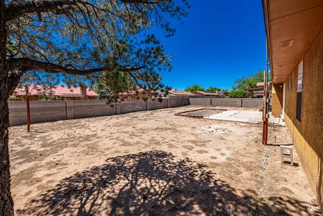 5408 Kettle Road NW, Albuquerque, NM 87120