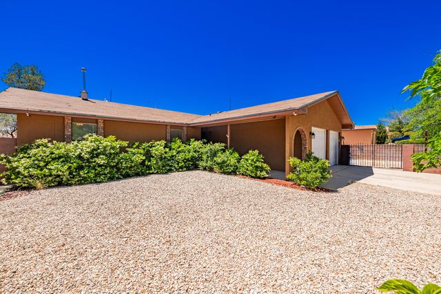 5408 Kettle Road NW, Albuquerque, NM 87120