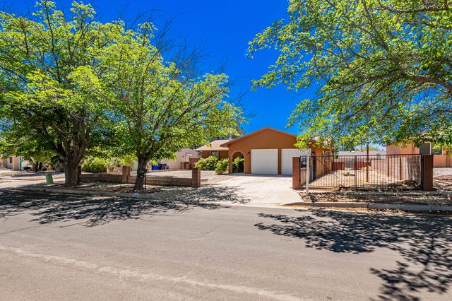 5408 Kettle Road NW, Albuquerque, NM 87120
