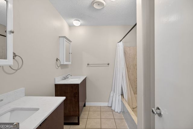 1 Fairway Drive NW, Kennesaw, GA 30144