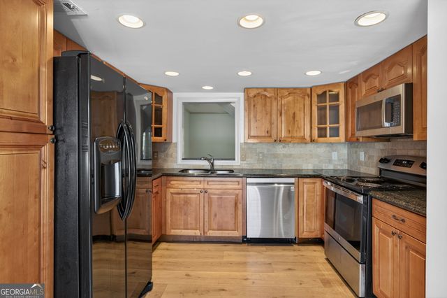 1 Fairway Drive NW, Kennesaw, GA 30144