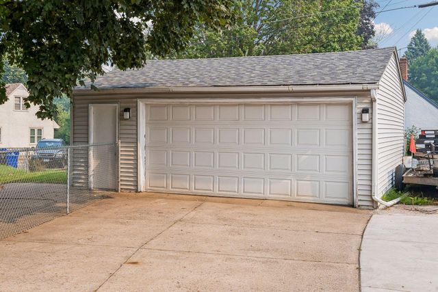2007 Reaney Avenue E, Saint Paul, MN 55119