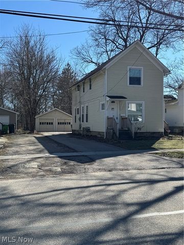 194 E Bridge Street, Berea, OH 44017
