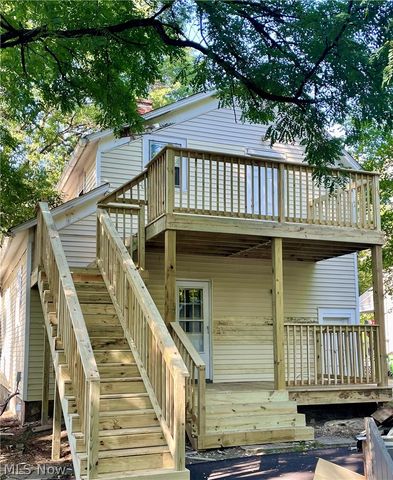 194 E Bridge Street, Berea, OH 44017