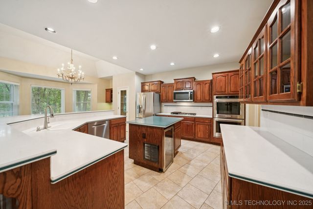 7964 S 33rd West Avenue, Tulsa, OK 74132