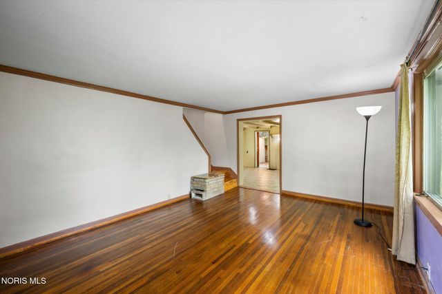 1464 Berkey Road, Swanton, OH 43558