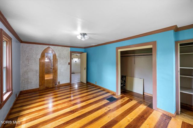 1464 Berkey Road, Swanton, OH 43558