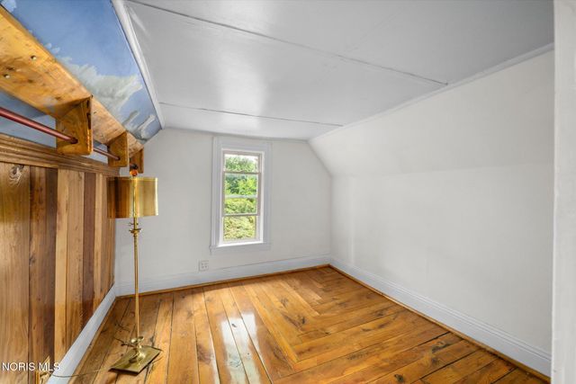 1464 Berkey Road, Swanton, OH 43558