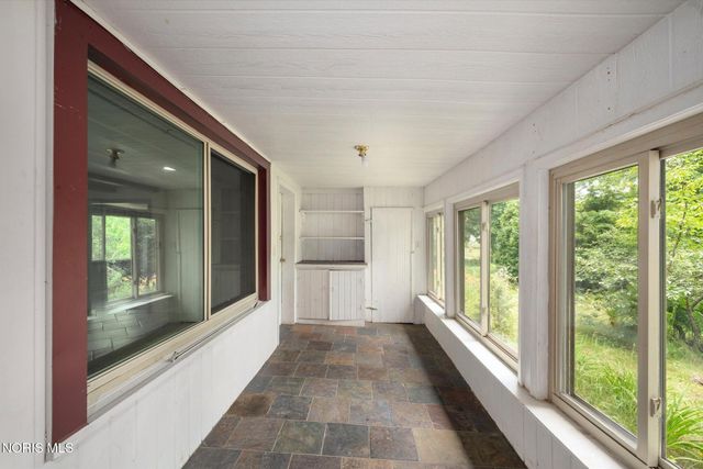 1464 Berkey Road, Swanton, OH 43558