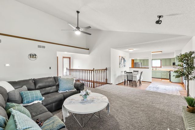 3012 Peppertree Trail, Fort Wayne, IN 46808