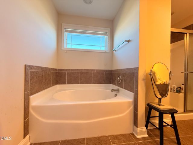 5216 Debut Avenue, Hope Mills, NC 28348