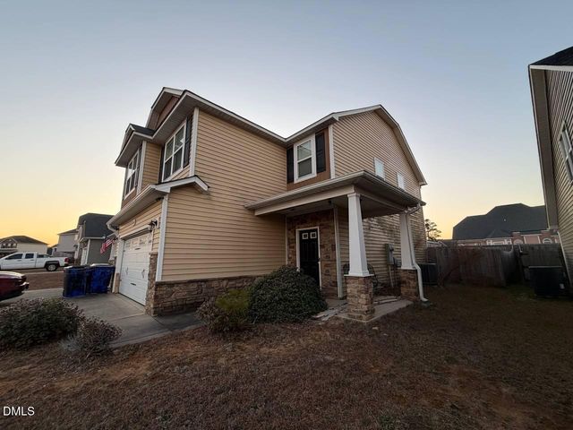 5216 Debut Avenue, Hope Mills, NC 28348