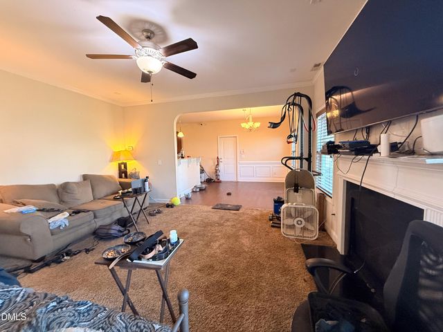5216 Debut Avenue, Hope Mills, NC 28348