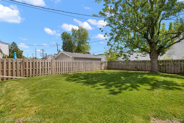 2381 Princeton Road, Berkley, MI 48072