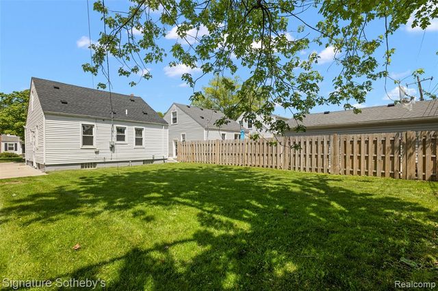 2381 Princeton Road, Berkley, MI 48072