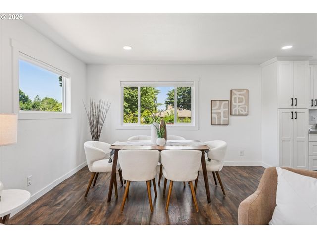 14410 Ne SACRAMENTO St, Portland, OR 97230