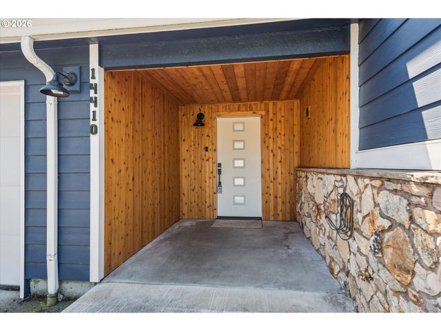 14410 Ne SACRAMENTO St, Portland, OR 97230