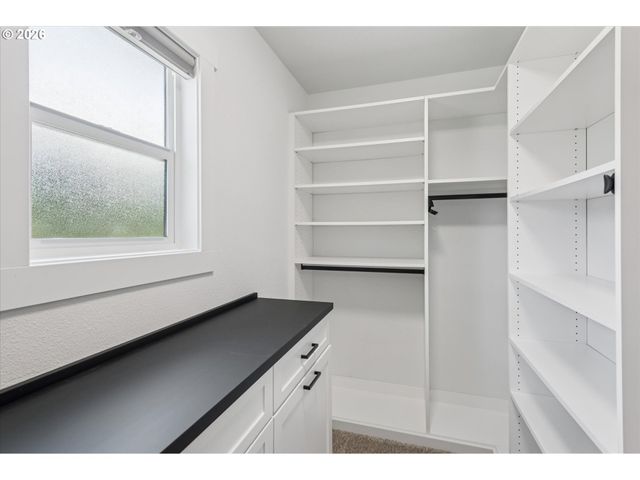 14410 Ne SACRAMENTO St, Portland, OR 97230