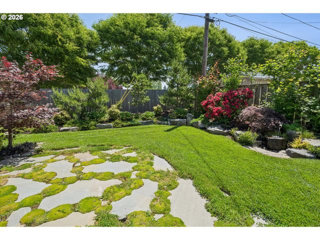 14410 Ne SACRAMENTO St, Portland, OR 97230
