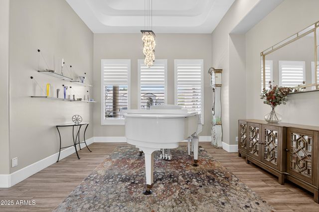 1333 N CLIFFSIDE Drive, Gilbert, AZ 85234