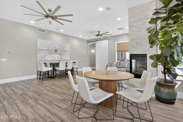 1333 N CLIFFSIDE Drive, Gilbert, AZ 85234