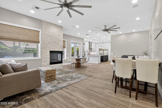 1333 N CLIFFSIDE Drive, Gilbert, AZ 85234