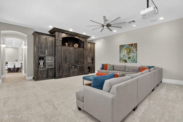 1333 N CLIFFSIDE Drive, Gilbert, AZ 85234