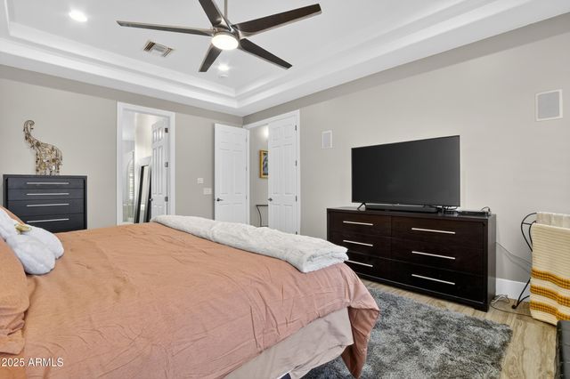 1333 N CLIFFSIDE Drive, Gilbert, AZ 85234