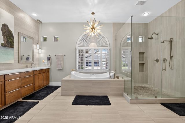 1333 N CLIFFSIDE Drive, Gilbert, AZ 85234