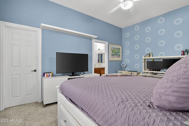 1333 N CLIFFSIDE Drive, Gilbert, AZ 85234