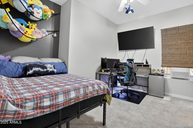 1333 N CLIFFSIDE Drive, Gilbert, AZ 85234