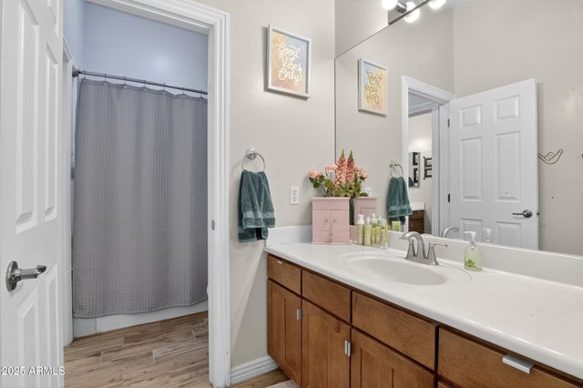 1333 N CLIFFSIDE Drive, Gilbert, AZ 85234