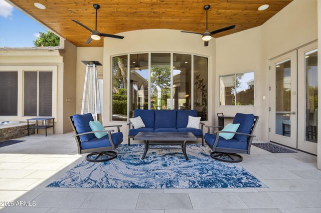 1333 N CLIFFSIDE Drive, Gilbert, AZ 85234