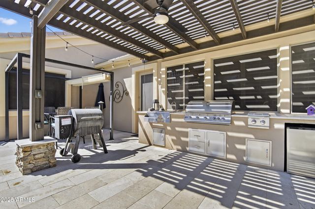 1333 N CLIFFSIDE Drive, Gilbert, AZ 85234