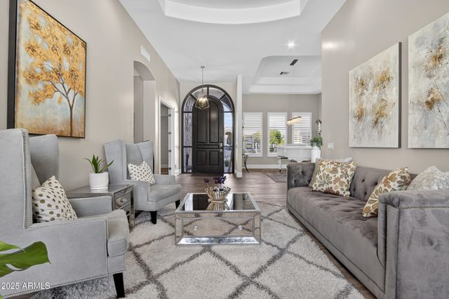 1333 N CLIFFSIDE Drive, Gilbert, AZ 85234