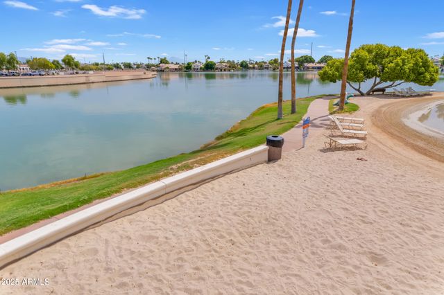 1333 N CLIFFSIDE Drive, Gilbert, AZ 85234