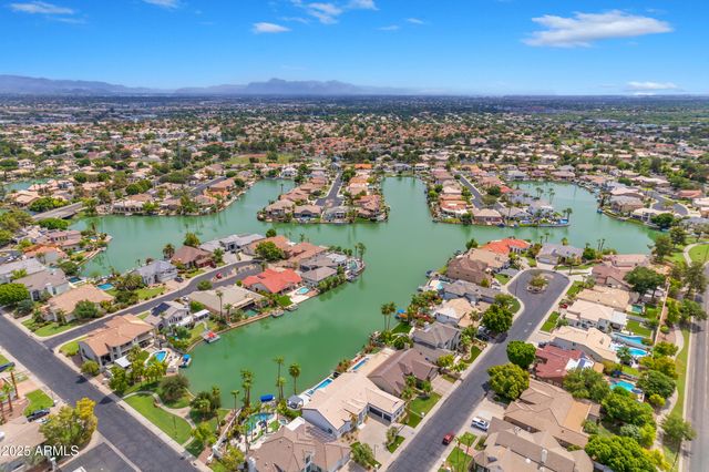 1333 N CLIFFSIDE Drive, Gilbert, AZ 85234