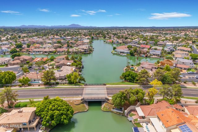 1333 N CLIFFSIDE Drive, Gilbert, AZ 85234