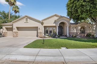 1333 N CLIFFSIDE Drive, Gilbert, AZ 85234