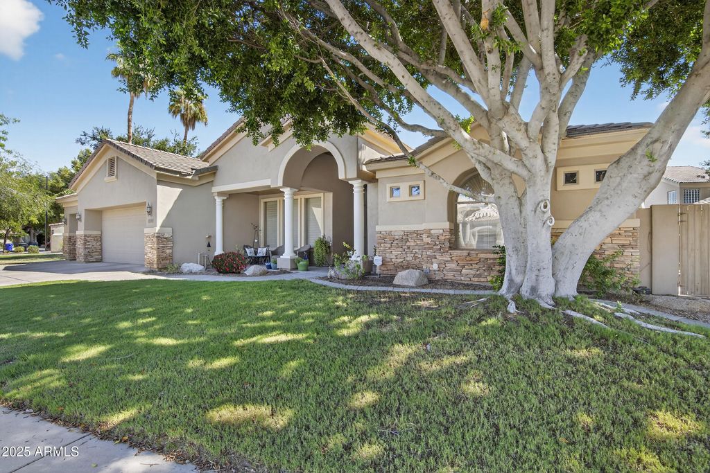 1333 N CLIFFSIDE Drive, Gilbert, AZ 85234 — photo 2