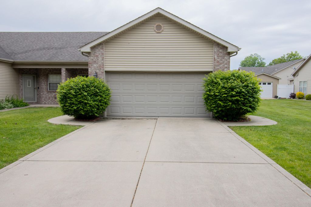 5606 Mississippi Street, Hobart, IN 46342