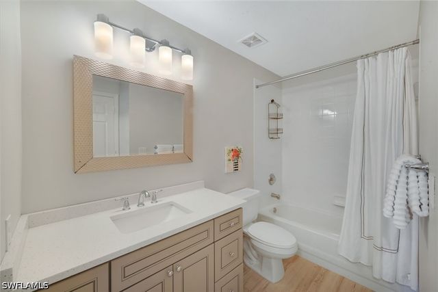 2235 Chesterbrook CT 203, Naples, FL 34109