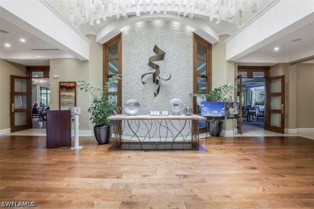 2235 Chesterbrook CT 203, Naples, FL 34109